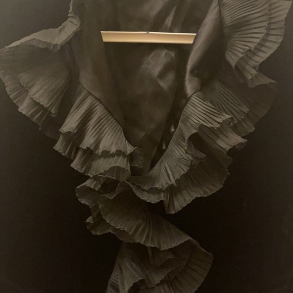 Vintage black velvet w/ lace collar blouse jacket - Picture 2 of 8